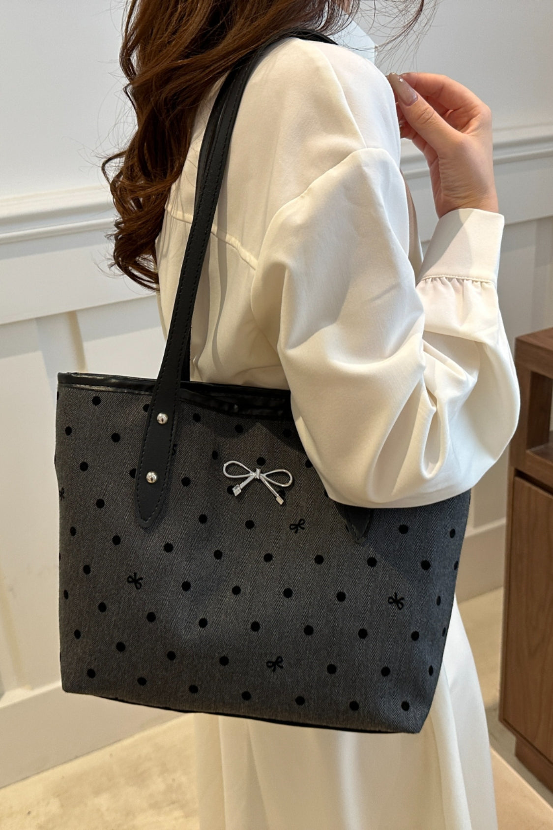 Bow Trim Tote Bag