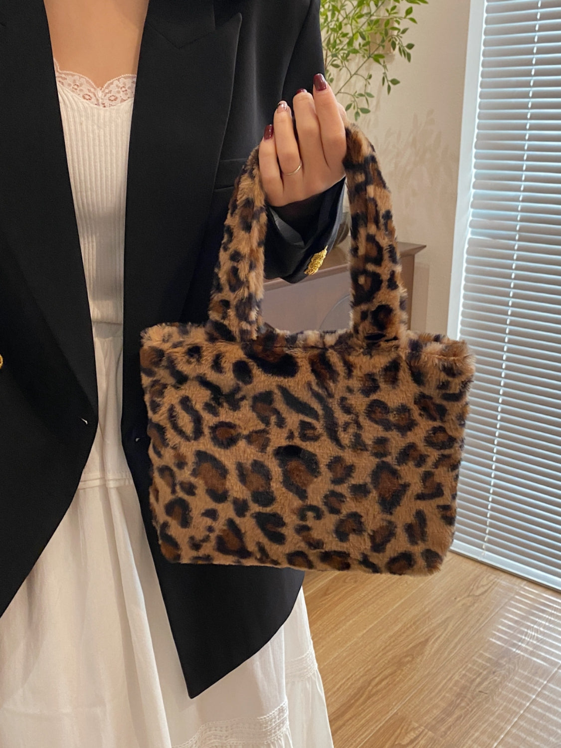 Leopard Fluff Handbag with Zipper